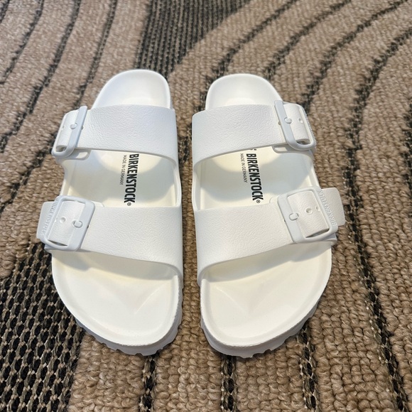 NWOT White Birkenstock Women's Arizona EVA Slip-On Sandal, Size US 7-7.5 / 38 - Picture 1 of 6
